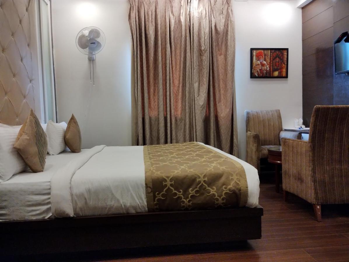 Hotel Wti Airport Grand Delhi 뉴델리 외부 사진