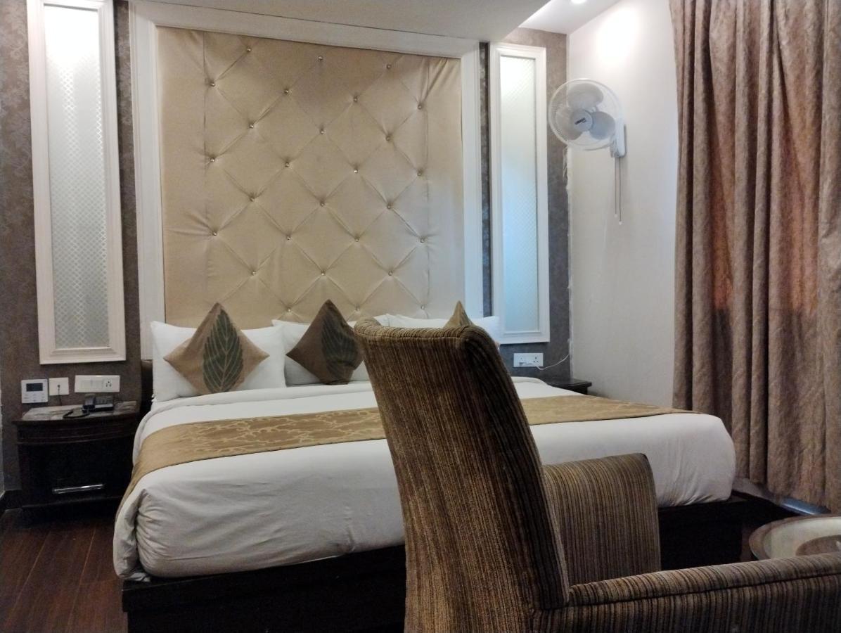 Hotel Wti Airport Grand Delhi 뉴델리 외부 사진