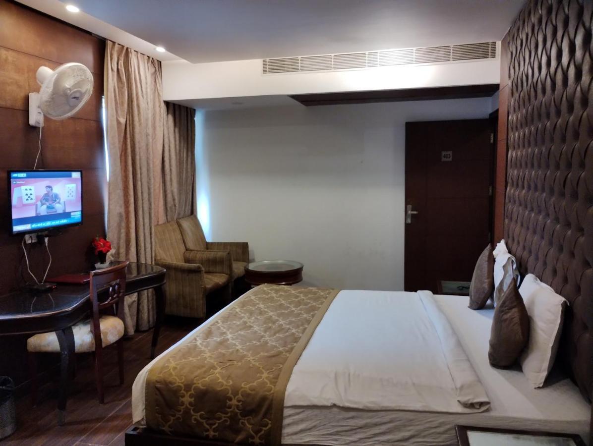 Hotel Wti Airport Grand Delhi 뉴델리 외부 사진