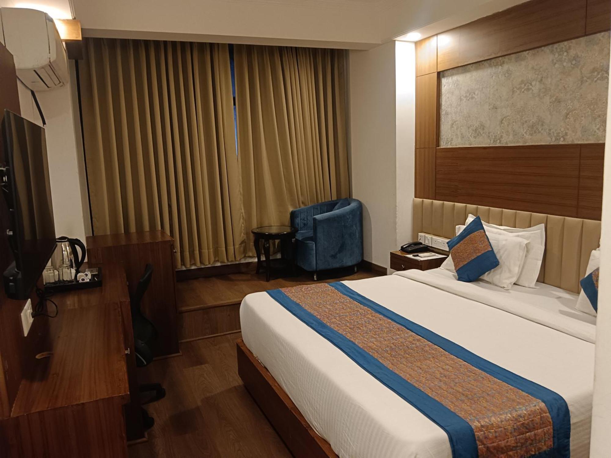 Hotel Wti Airport Grand Delhi 뉴델리 외부 사진