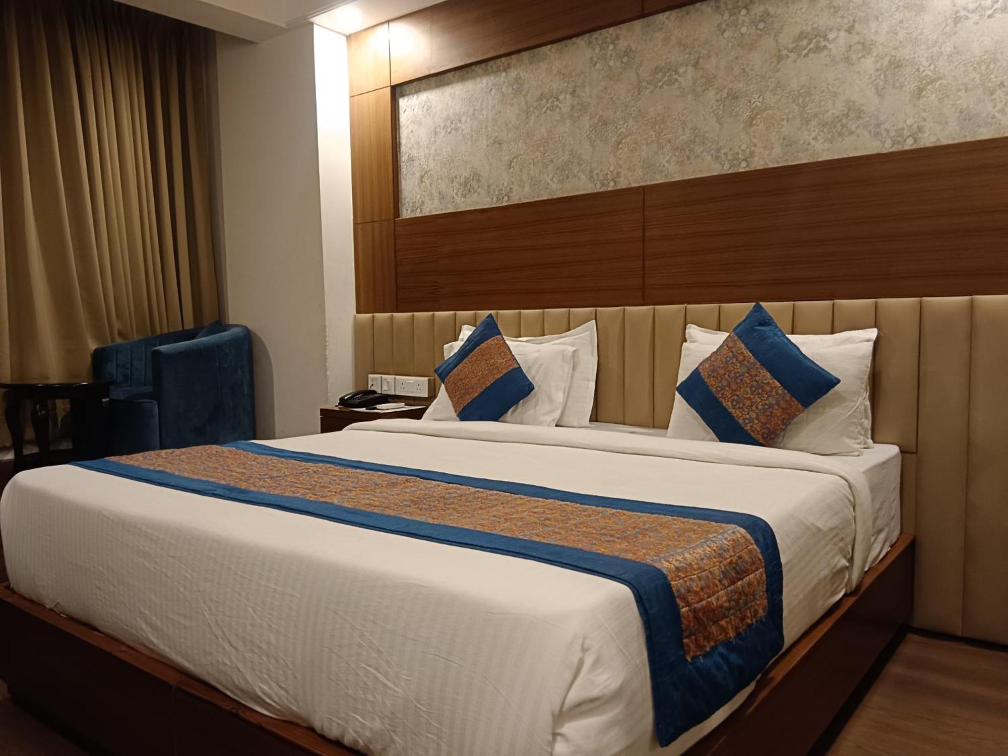 Hotel Wti Airport Grand Delhi 뉴델리 외부 사진