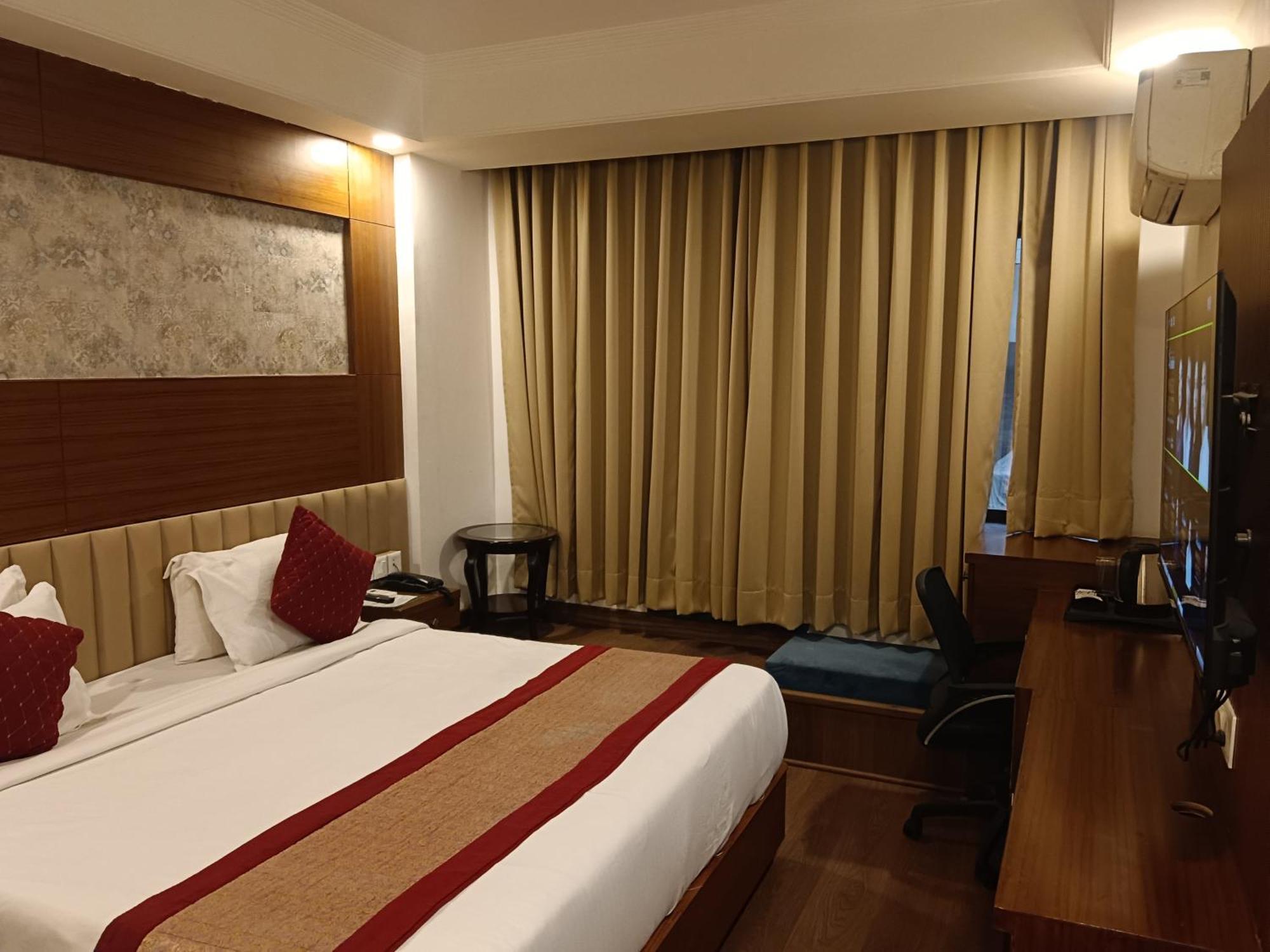 Hotel Wti Airport Grand Delhi 뉴델리 외부 사진