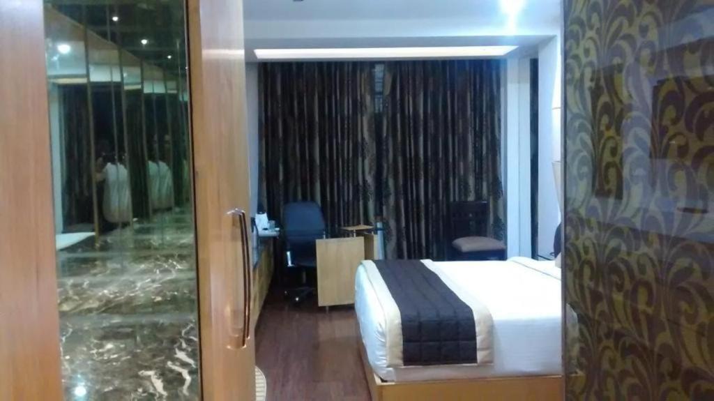 Hotel Wti Airport Grand Delhi 뉴델리 외부 사진