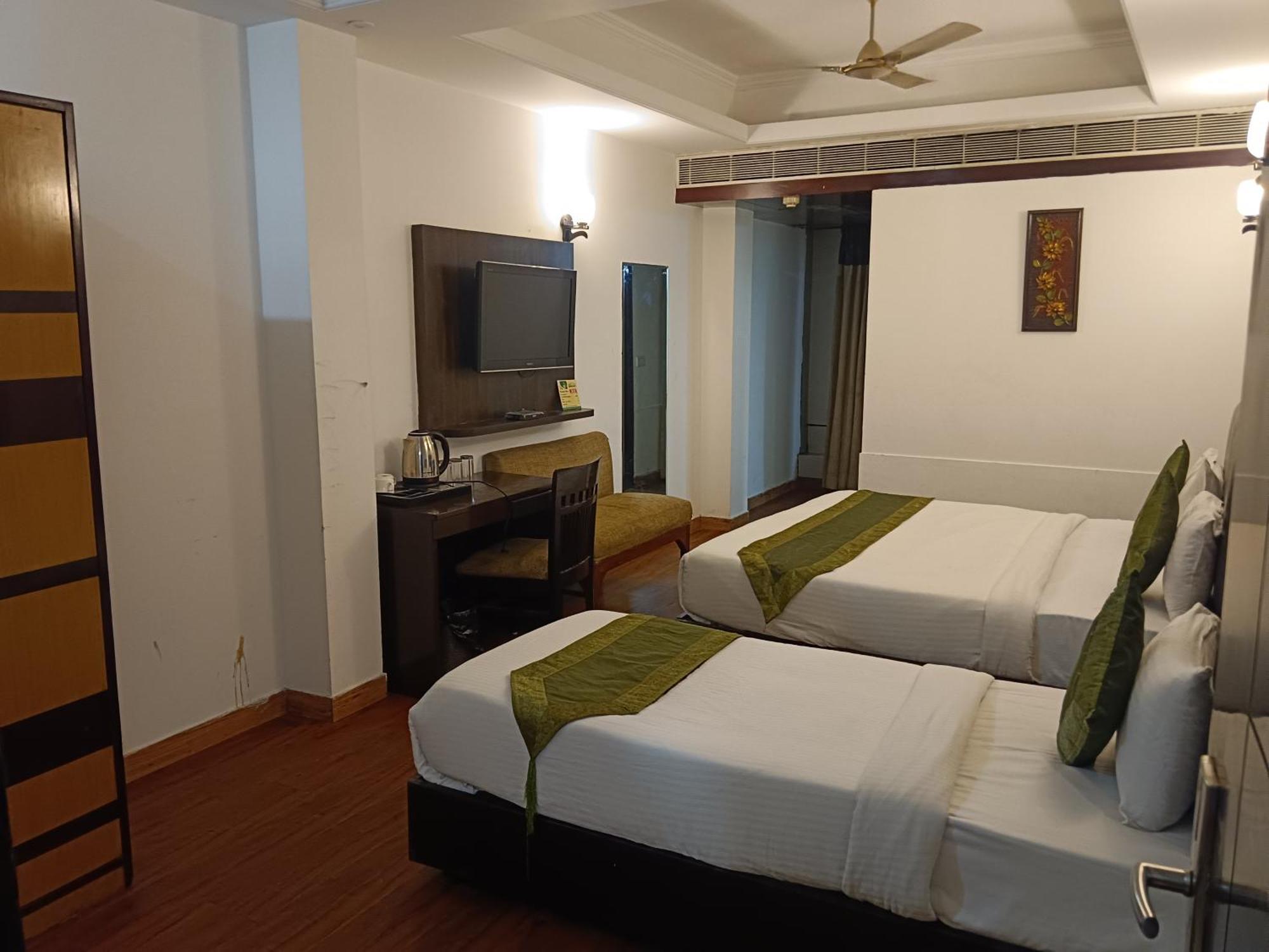 Hotel Wti Airport Grand Delhi 뉴델리 외부 사진